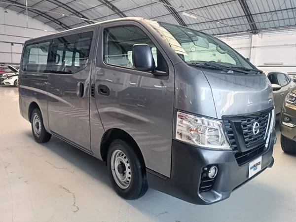 NISSAN URVAN 2022